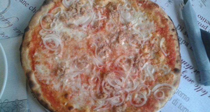 Pizza con cipolle